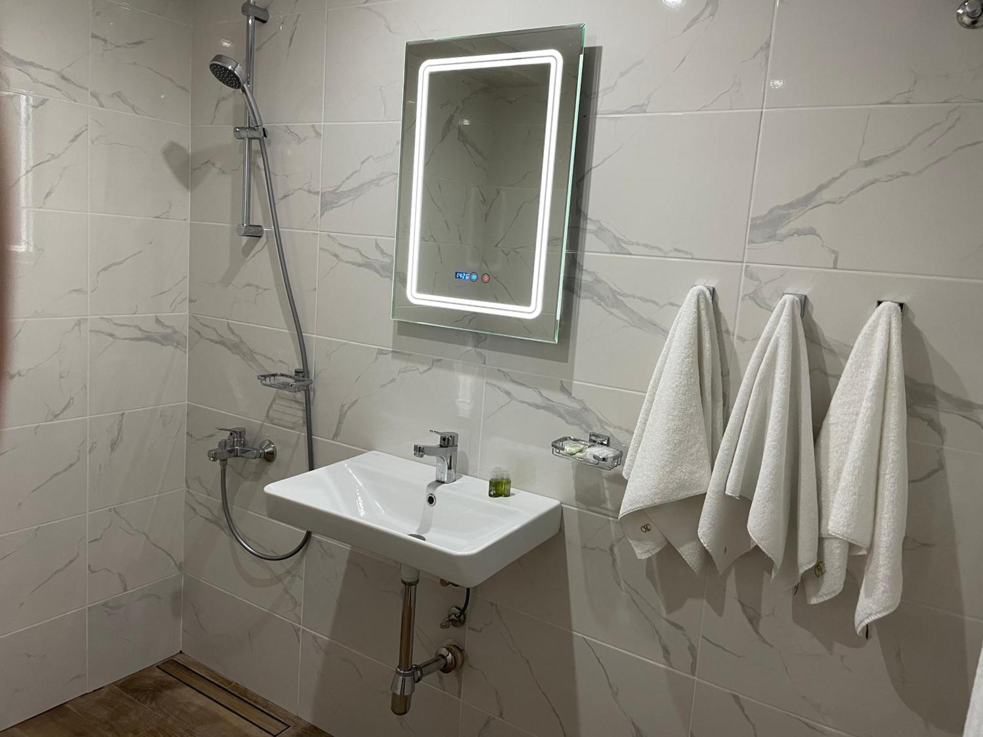 Hotel Rotasar Sofia Bagian luar foto